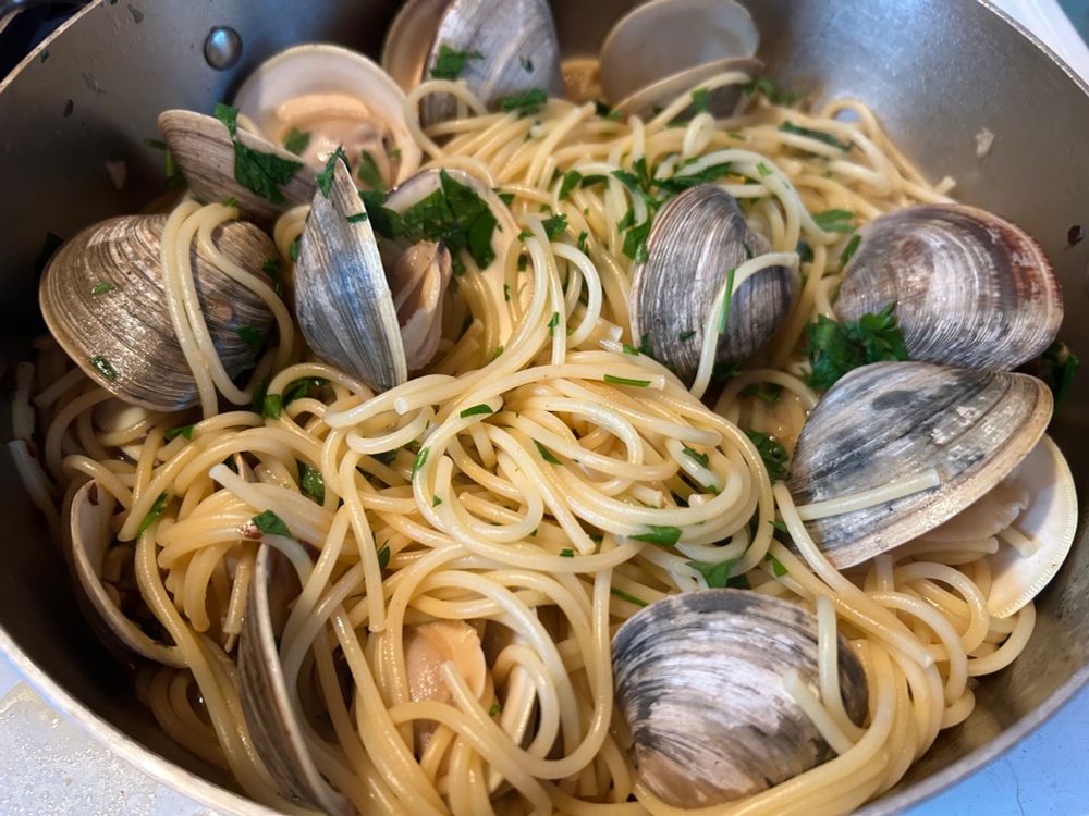 Clam pasta
