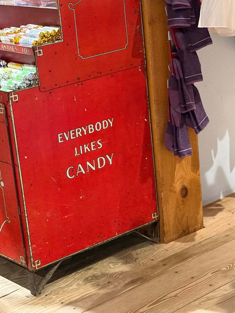Candy trolley - "everybody likes candy" 
