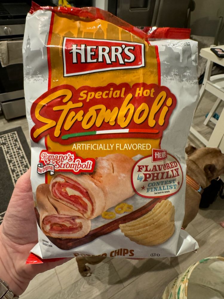 Herr's Special Hot Stromboli potato chips