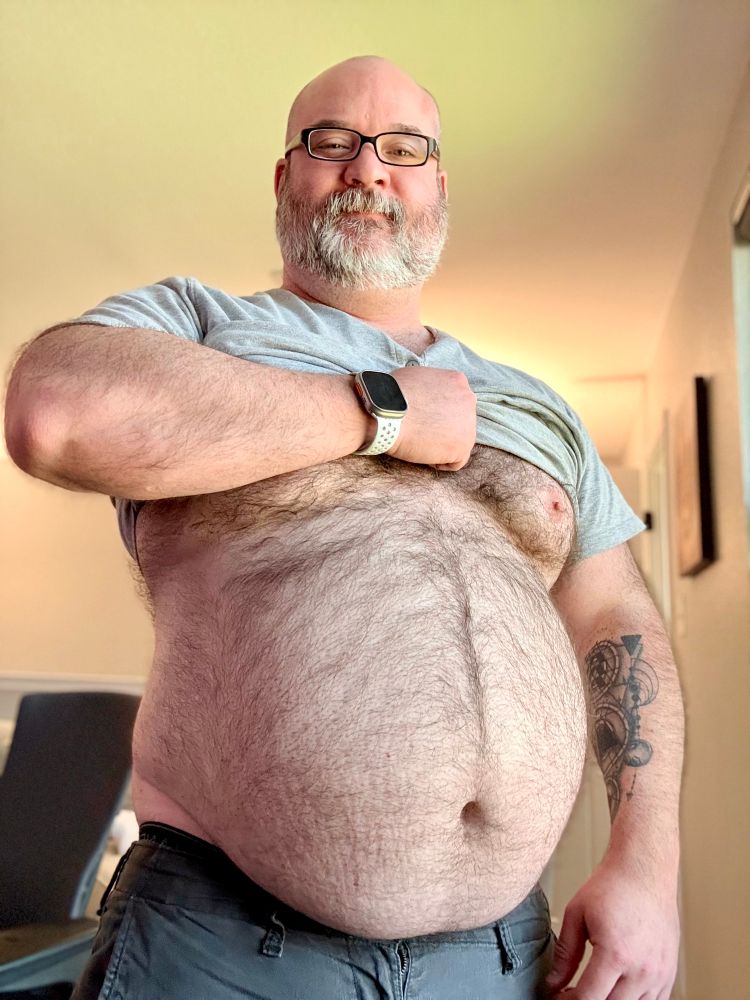Local dad shows off his belly 