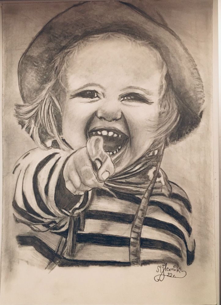 Only Smile for You...
pencil on paper A4
by @magicdashworkss 