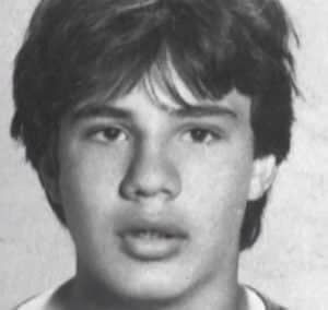 Passfoto des noch sehr jung wirkenden Michalis Kaltezas.