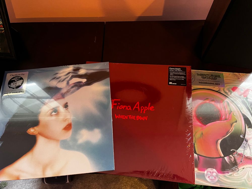 Vinyls: Magdalena Bay Imaginal Disk, Fiona Apple When the Pawn, Magdalena Bay Mercurial World