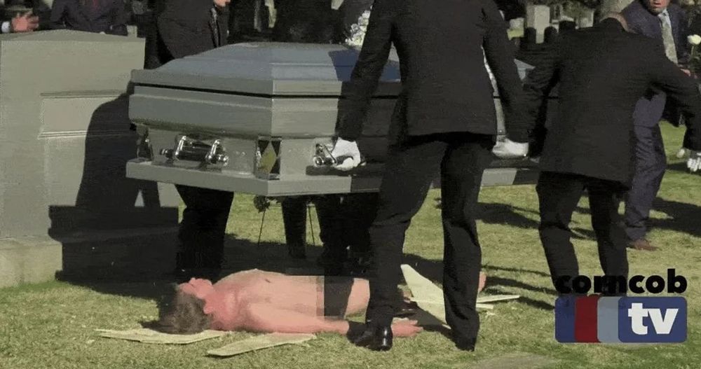 Charlie Kirk coffin floppin'