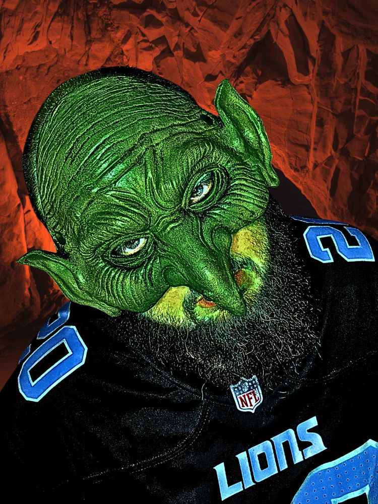 The Goblin King looks you up and down, and you feel him come to a decision as he starts to grin. He looks at you like a piece of meat- like he is just about to tear into your flesh with either his teeth, claws, or #goblincock. 