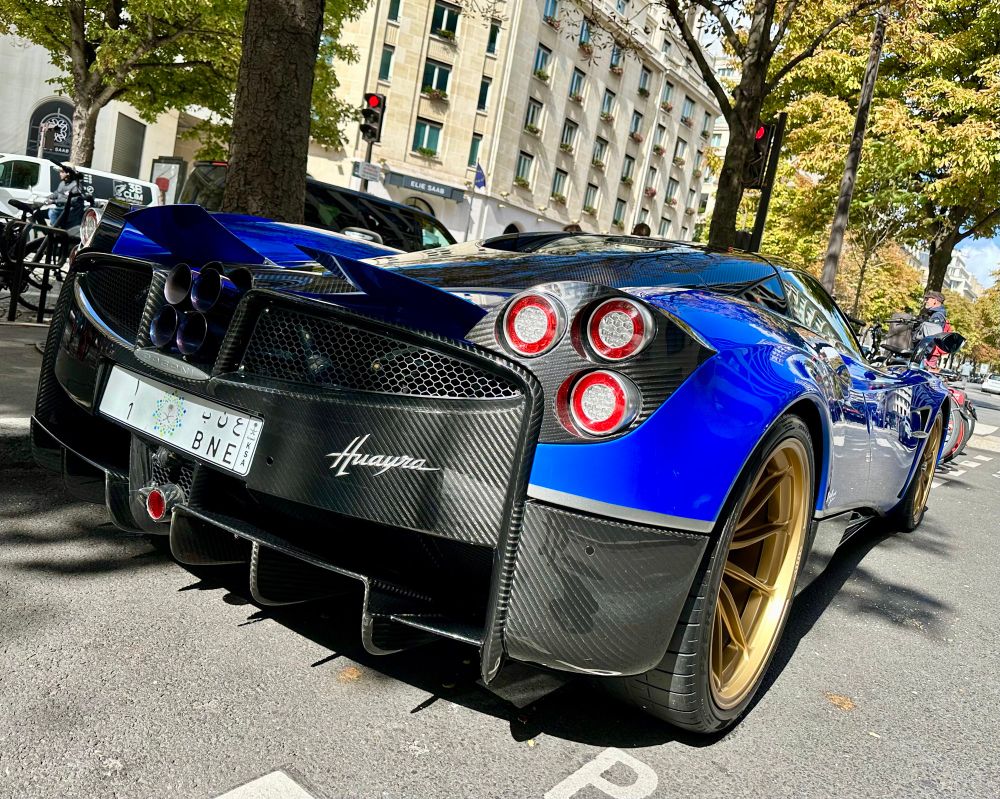 Pagani Huayra in Paris 