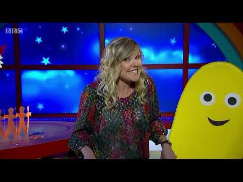 CBeebies Bedtime Stories   1x384   Paper Dolls