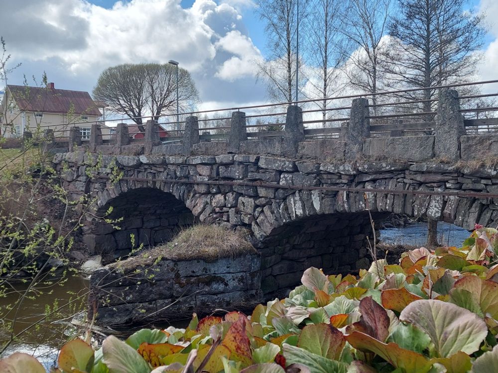 Satakunnan vanhin kivisilta, Panelian kylässä. Kuvaaja Ulla Salmela, toukokuussa 2022.