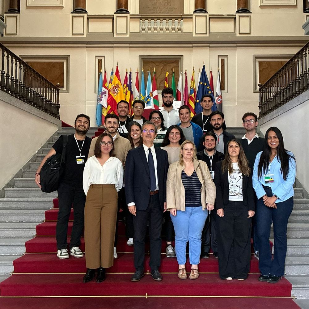 Estudiantes del Máster en Derecho Constitucional UIMP/CEPC con el profesor Ricardo Martín de la Guardia, que impartió su asignatura la semana pasada