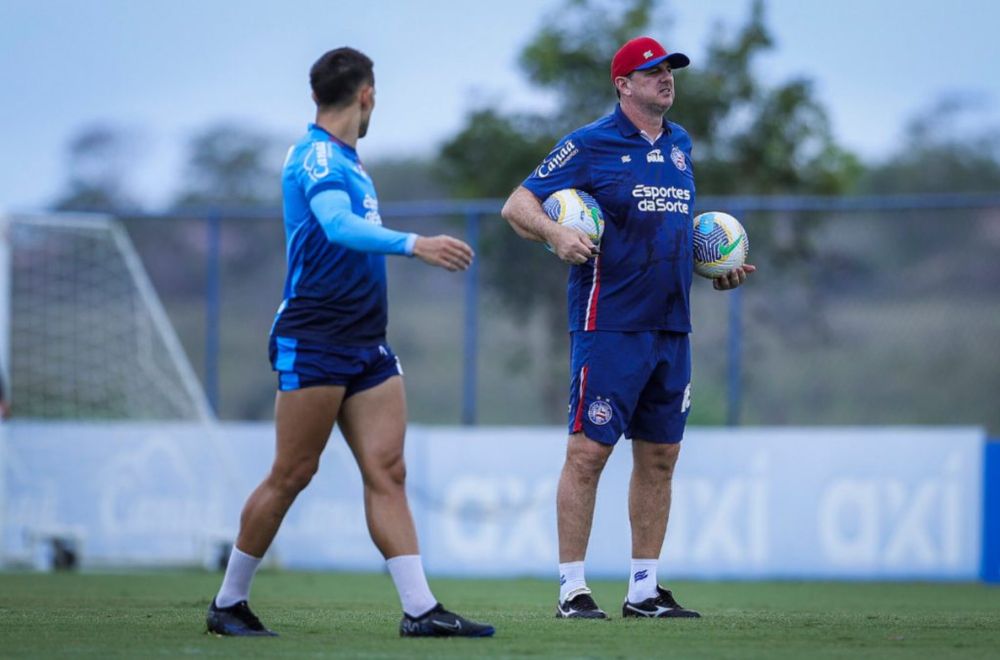 Bahia faz treino tático com testes no time titular visando o Flamengo