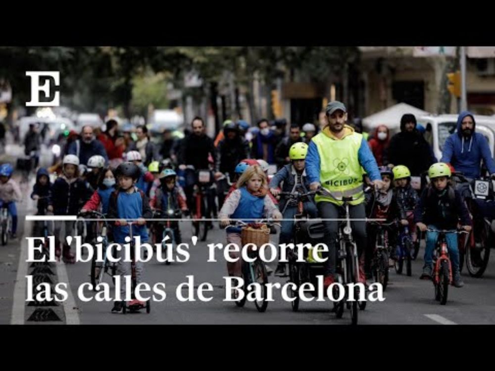 El BICIBÚS recorre las calles de BARCELONA