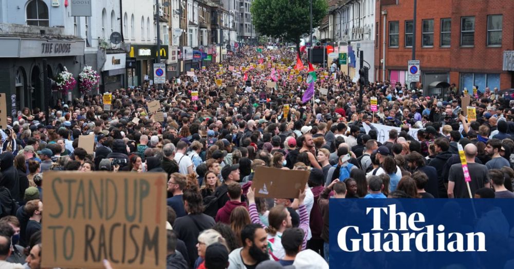 Almost three in four Britons worried about far right after riots