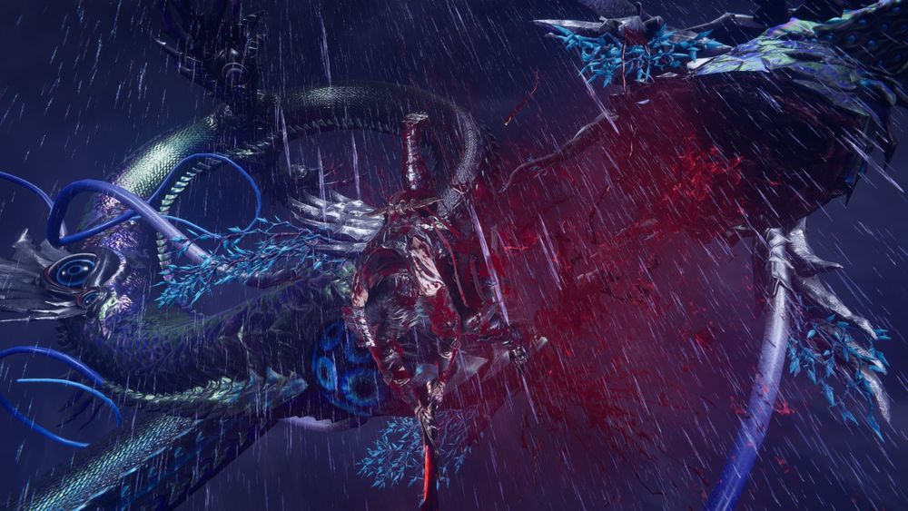 Imagem do jogo de video game Ninja Gaiden 4. Ao centro, o ninja Yakumo, passando a faca num dragão gigante numa noite de chuva