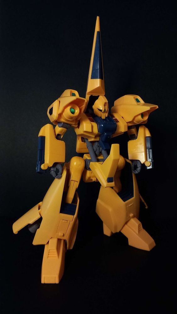 The HG Methuss in their mobile suit form.