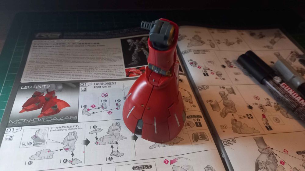 The back of the RG Sazabi's leg