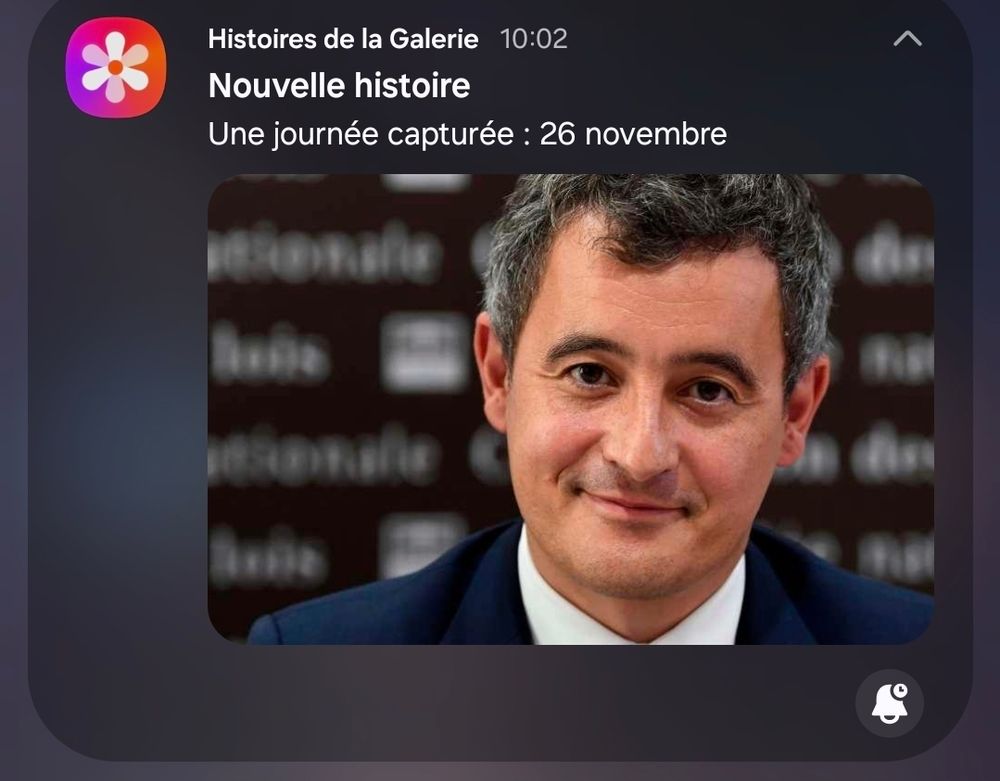 Notification de mon appli Galerie qui me montre la grosse tête de Darmanin.