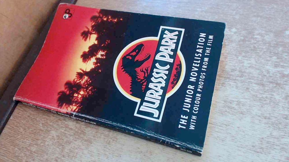 Jurassic Park, The Junior Novelisation (with color photos from the film)