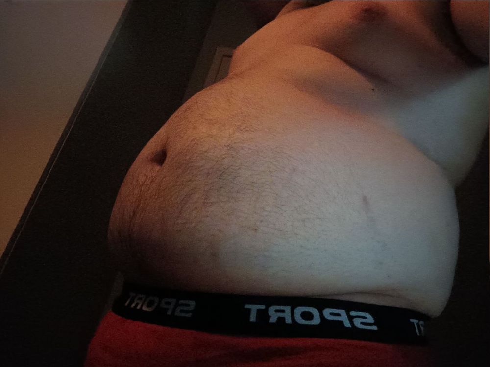 Belly belly belly it is belly being show ( and some red underwear )