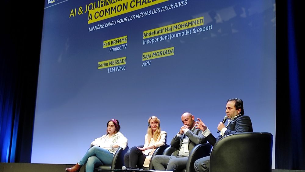 Abdellatif Haj Mohammed, à la conférence AI & journalism a common challenge, aux Assises méditerranéennes du journalisme de Marseille.