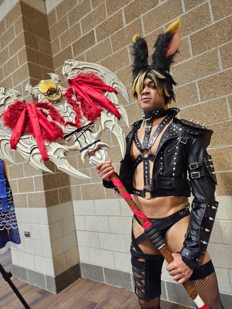 A WAR Viera sporting some new drip.  Slay!