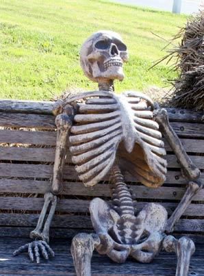 Waiting skeleton meme