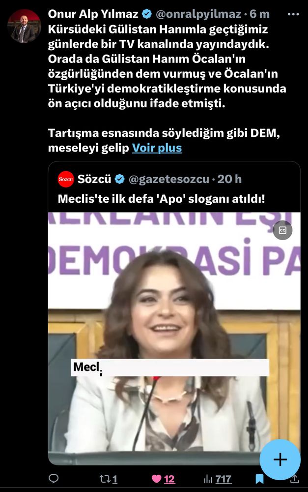 Onur Alp Yilmaz, post sur X, 8 octobre 2025:
« dès lors que le DEM réduit le problème à Öcalan, la question de sa compréhension de la question kurde devient sujette à débat. Ainsi, tant qu'ils n'établissent pas de contact avec le pouvoir, la question kurde est traitée comme un bouclier moral pour la démocratisation, et une fois le contact établi, la première revendication est la libération d'Öcalan ?

Comme je l'ai dit dans cette émission, dès qu'on parle de « liberté pour Öcalan », on se livre à une provocation majeure. L'histoire regorge d'exemples démontrant que toute forme de politique identitaire produit inévitablement son contraire. Pour résoudre la question kurde, il faut non seulement convaincre les Kurdes, mais aussi les Turcs. Cependant, de telles provocations ne feront qu'accroître la résistance au sein de la société turque et, par conséquent, contraindre l'establishment politique à renoncer au « processus ».

Il existe indéniablement un problème kurde en Turquie. Cependant, il ne peut être résolu en instrumentalisant l'identité kurde, en s'en créant une zone de confort, puis en proclamant simplement « Liberté pour Öcalan » sans jamais aller plus loin. En réalité, cela nécessite avant tout de se libérer de la tutelle d'Öcalan.

Certes, il existe une question kurde, mais aucune n'est isolée de tous les problèmes de la Turquie. Il n'existe pas de question kurde indépendante du racisme, de la corruption des élites politiques, de la culture politique qui engendre des tendances autoritaires, de la prospérité et du développement, et du déficit démocratique.

Ce pb est insoluble ; il devient encore + complexe en raison de jeux identitaires à somme nulle, où l'un des camps « gagne » et l'autre se sent perdant. Par conséquent, la perspective d'une solution à la question kurde, indissociable de tous les problèmes que j'ai évoqués précédemment, est celle où chacun se sent gagnant. »