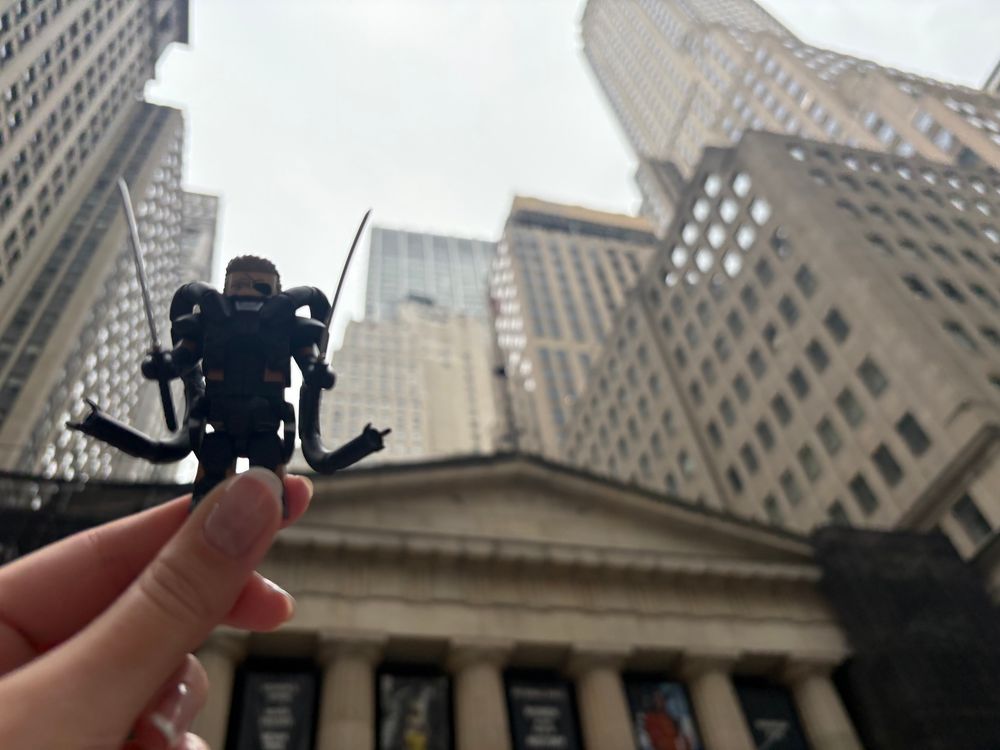 (toy) solidus on the roof of federal hall
