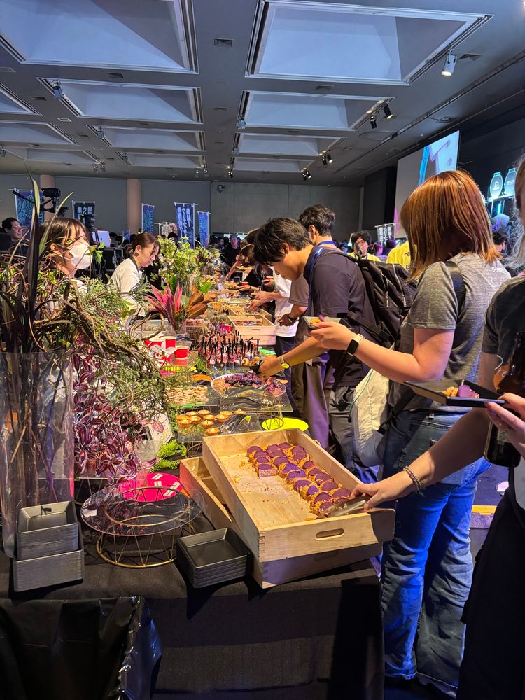 The mixer at the end of day 1 had some delicious food!