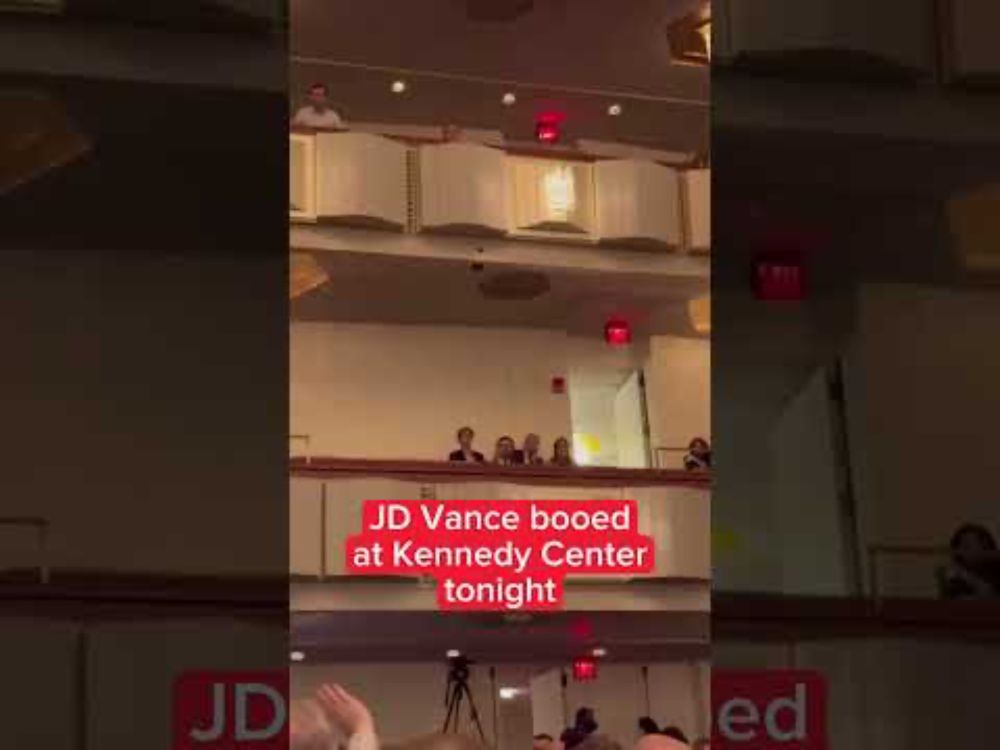 JD Vance BOOED RUTHLESSLY at Kennedy Center