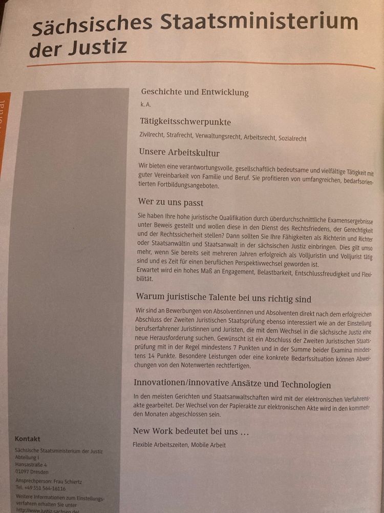 Stellenausschreibung des sächsischen Staatsministeriums der Justiz für Stellen als RichterIn oder StaatsanwältIn, in der es u.a. heißt: "Erwarter wird von uns ein hohes Maß an Engagement, Belastbarkeit, Entschlussfreudigkeit und Flexibilität"