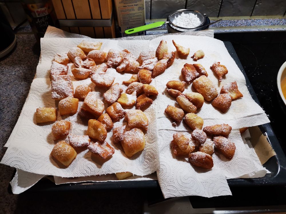 A big baking pan full of Muzen