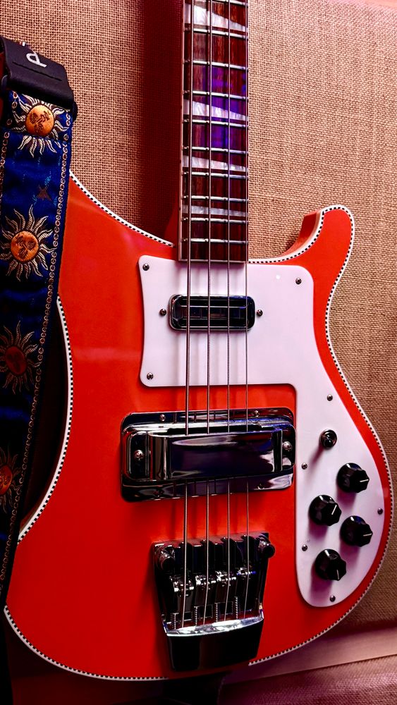 Rickenbacker bass in fancy orange