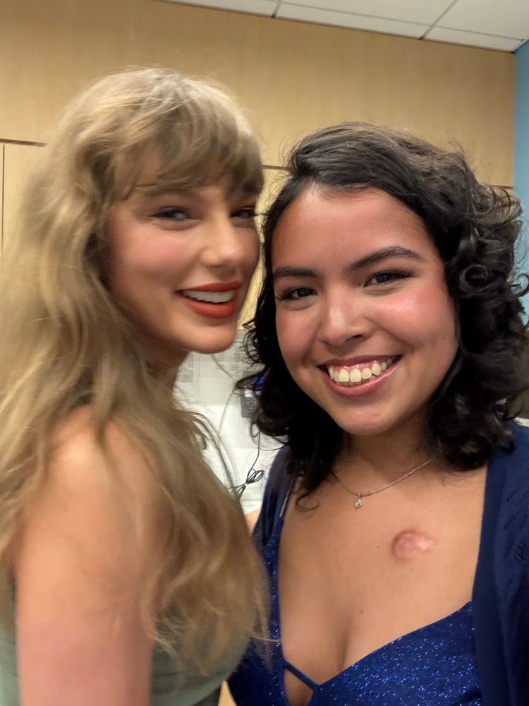 More pictures of Taylor at Joe DiMaggio Children’s Hospital visit!