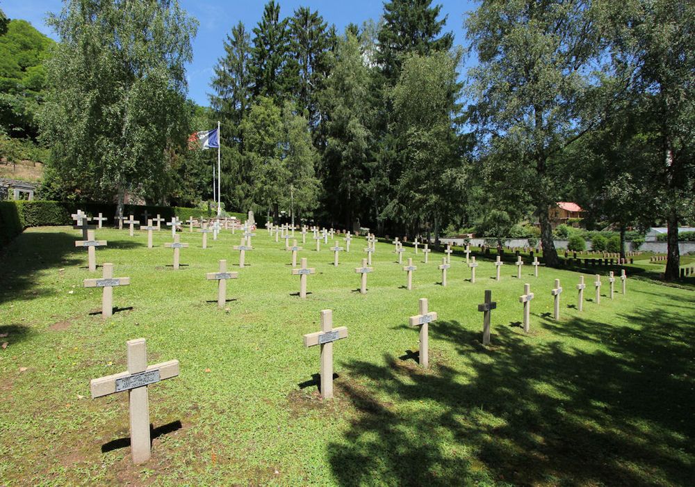 Cimetière militaire Munster, Alsace. Overall view, French crosses in foreground, British airmen to the left, German to the right