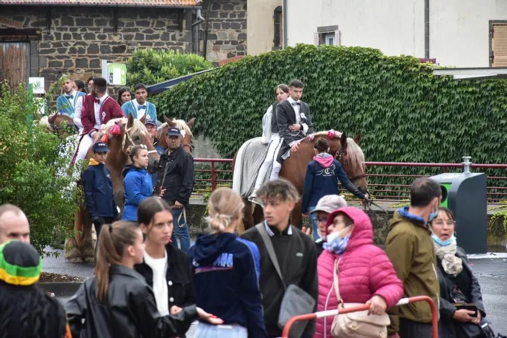 Ruralité - A Saint-Bonnet-près-Riom, les conscrits prennent la décision d'annuler le cou de l'oie cette année