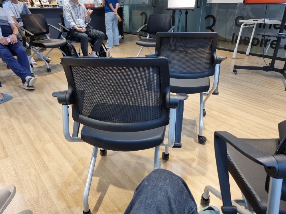 나도 정성이지.
업무 후 세미나 참가