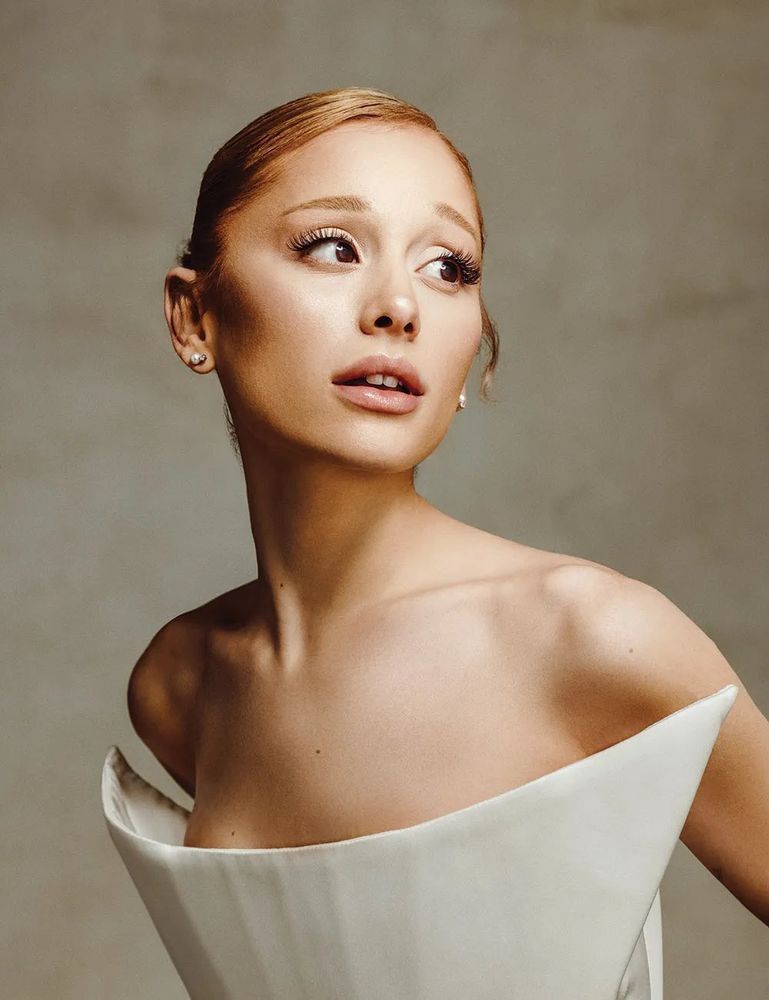 Ariana Grande.