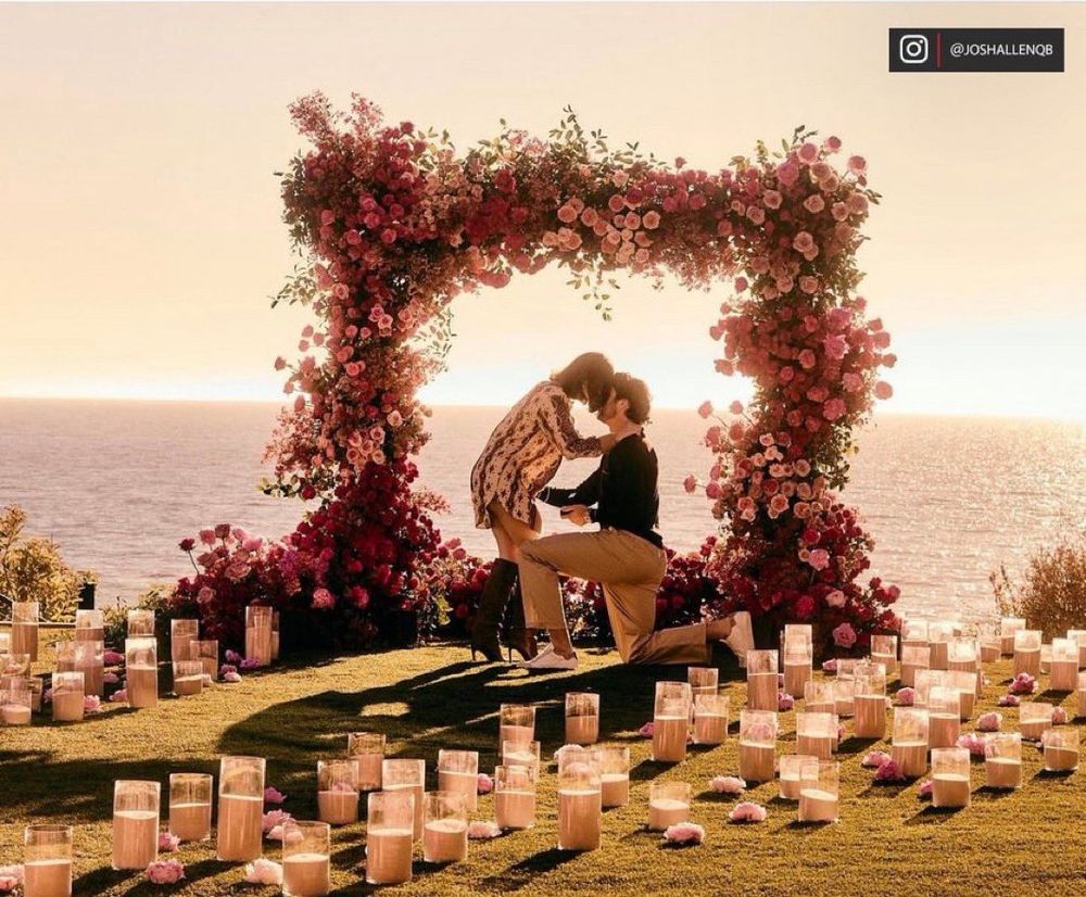 Photo of Josh Allen proposing to Hailee Steinfeld. 