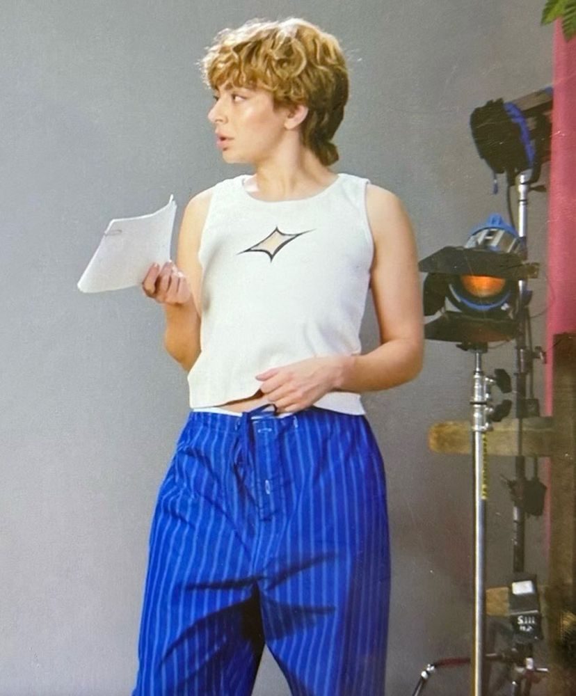 Charli xcx dressed up as Troye Sivan on SNL. 