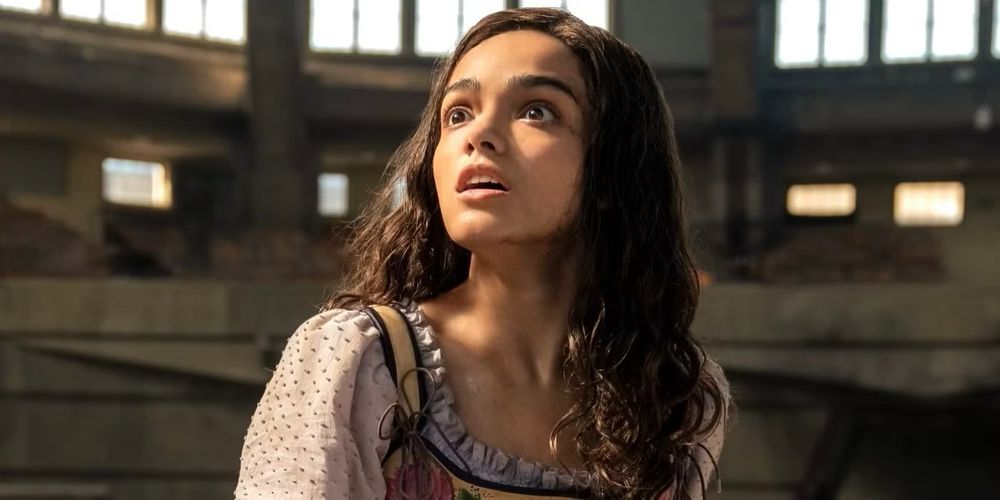 Image of Rachel Zegler as Lucy Gray in The Hunger Games.