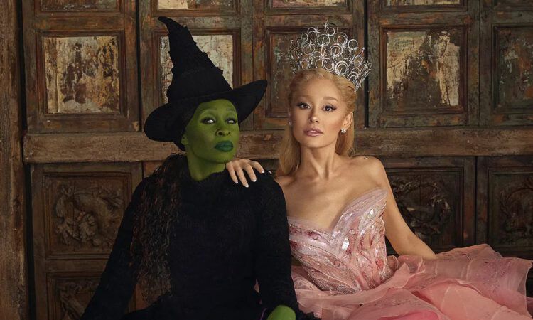 Cynthia Erivo and Ariana Grande posing for ‘WICKED’ press.
