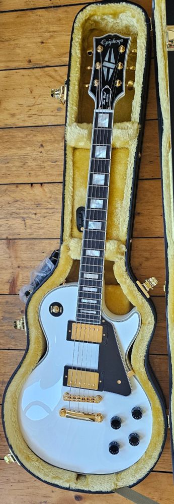 Epiphone Les Paul Custom.
