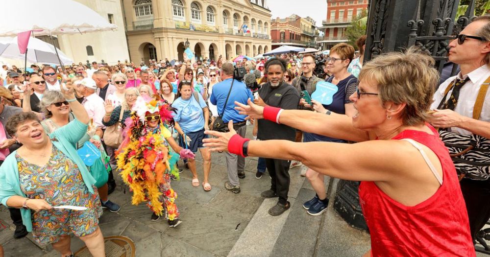 Fitness guru Richard Simmons gets New Orleans second-line send-off in his hometown