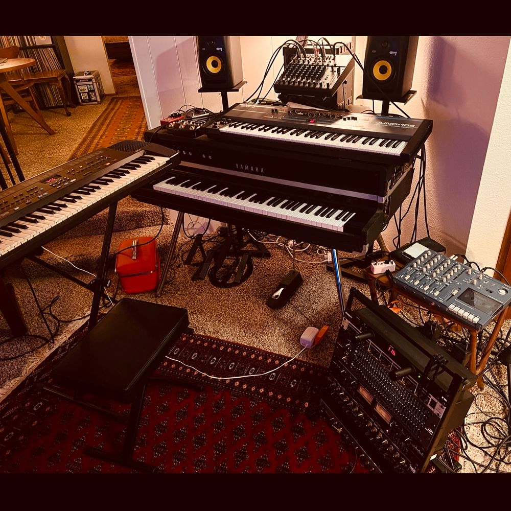 Overdubbing more synths 