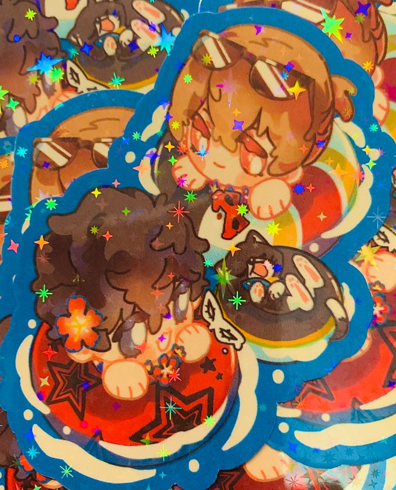 Pictures: Beach akeshuake and mona enjoying a dip in a pool 🏖️