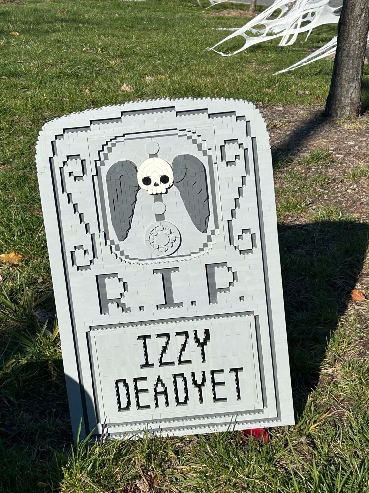 Gravestone for Izzy Deadyet