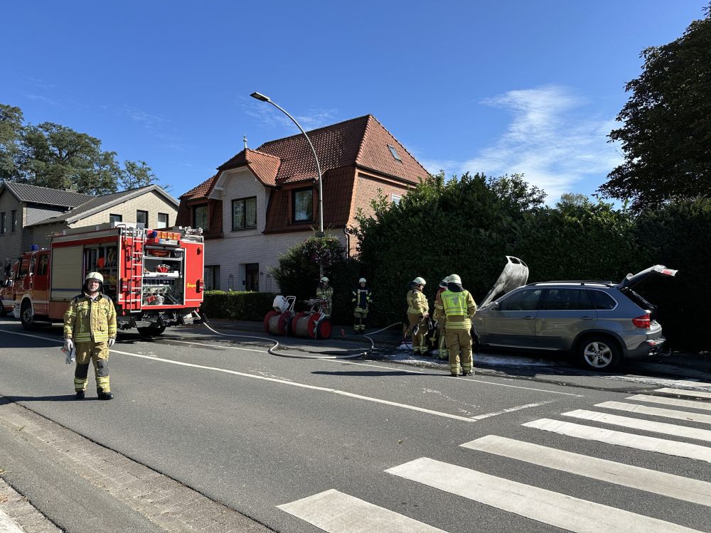 Pkw Brand - Freiwillige Feuerwehr Osterholz-Scharmbeck