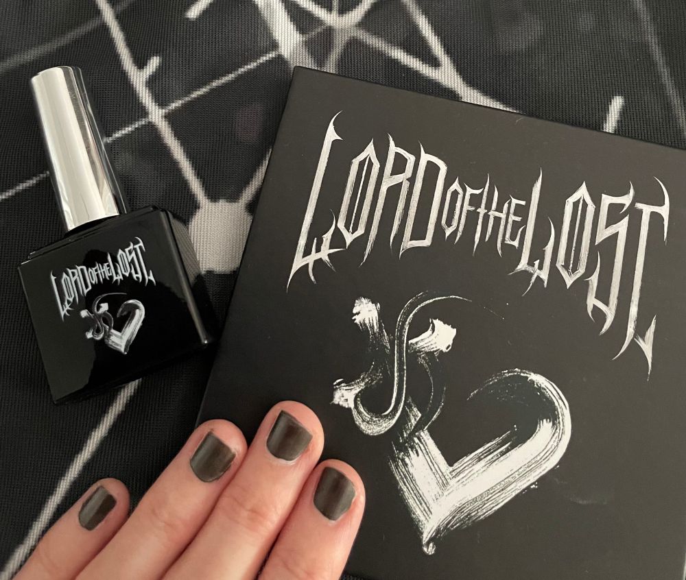 Nagellack und Lidschatten 