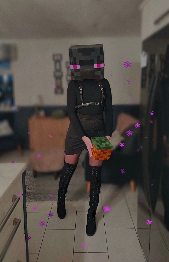 Enderman costume.. but slaying