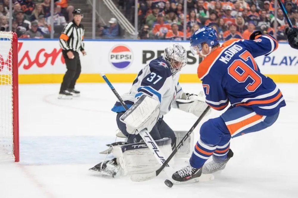 Winnipeg Jets Launch Season with 6-0 Win Over Edmonton Oilers